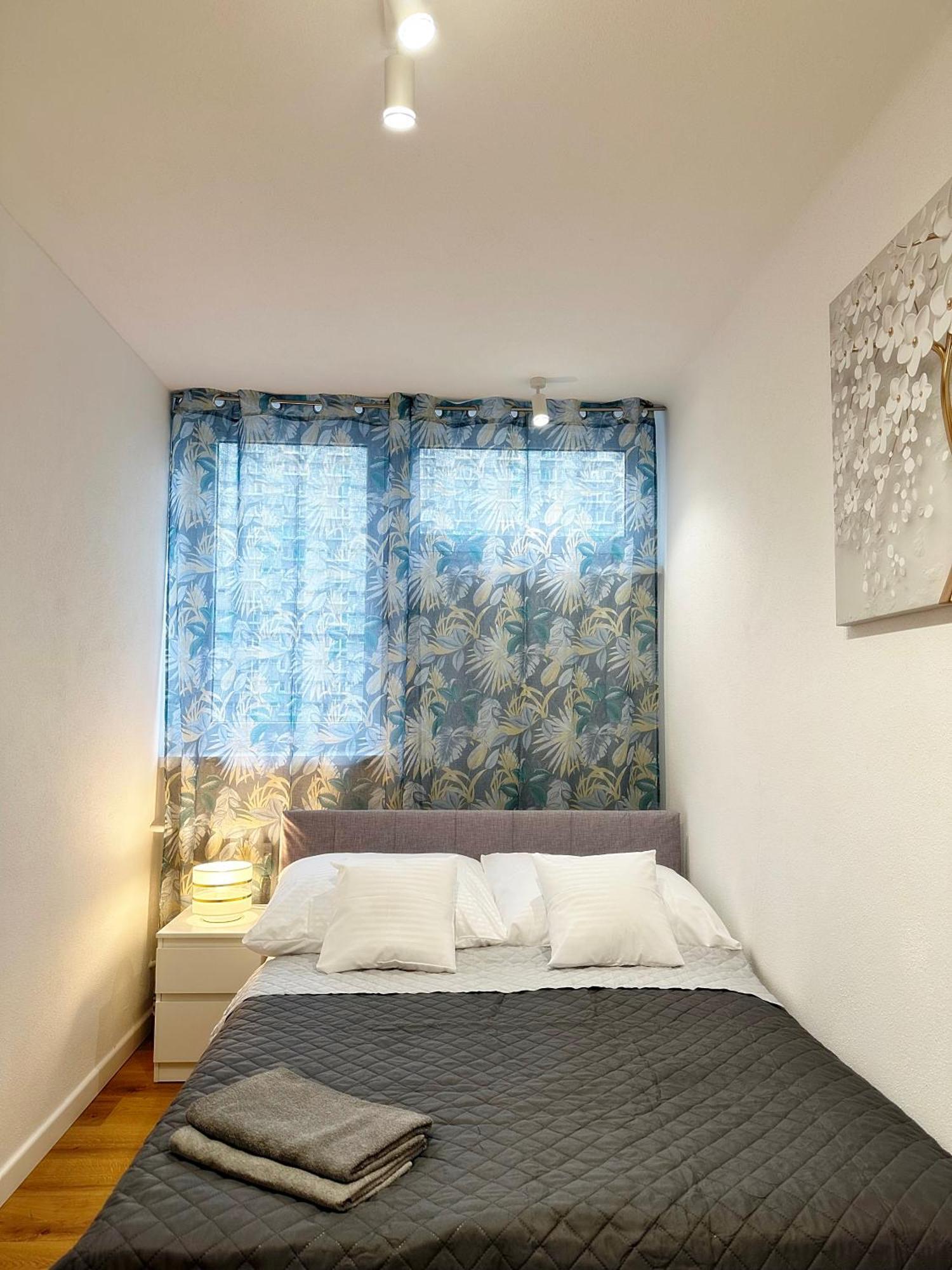 Coser Apartamenty Grzybowska Warszawa Exteriör bild